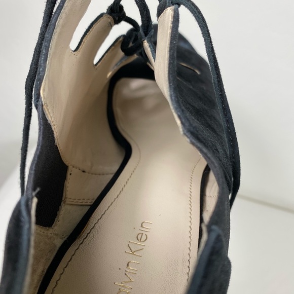 Calvin Klein 9.5 black lace up heels - Picture 6 of 9